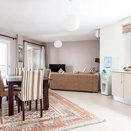 Thalassa Beach 3 Bedroom Sea-view Διαμέρισμα *