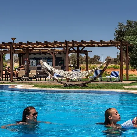 Thalassa Beach 3 Bedroom Sea-view Apartman Vokolidha